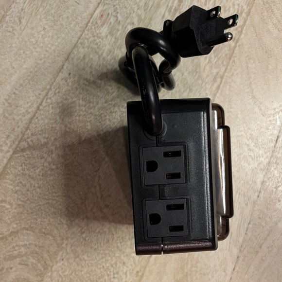 Outdoor Plug In Waterproof Outlet - Picture 3 of 6